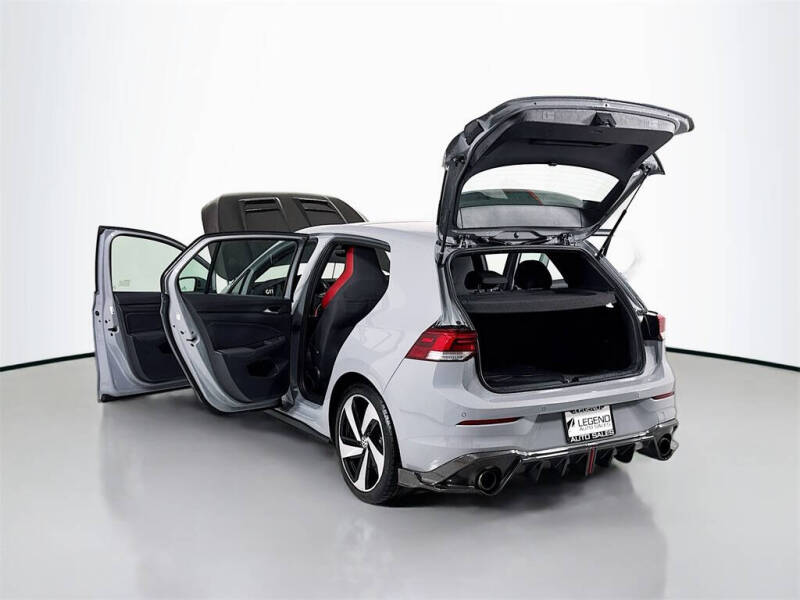 2022 Volkswagen Golf GTI SE