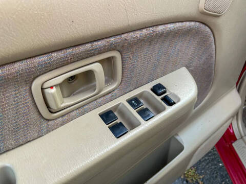 2000 Nissan Frontier XE