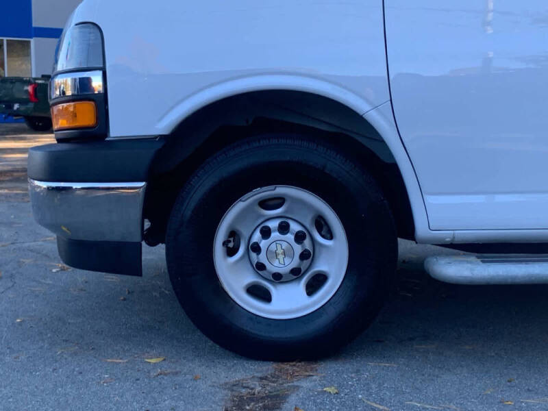 2024 Chevrolet Express 2500