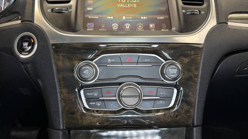 2016 Chrysler 300 C