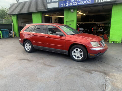 2005 Chrysler Pacifica for sale at Xpress Auto Sales in Roseville MI