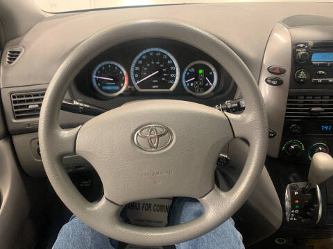 2008 Toyota Sienna LE 7-Passenger