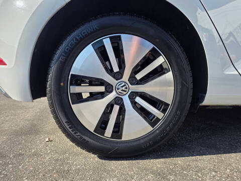 2019 Volkswagen e-Golf SE