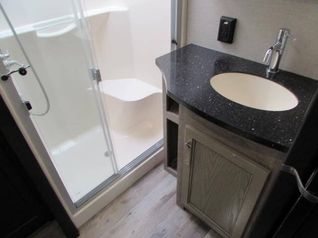 2018 KEYSTONE R FUZION F42