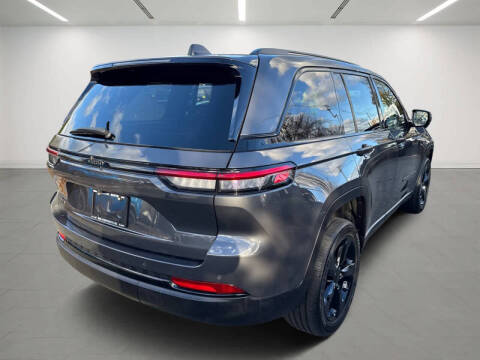 2022 Jeep Grand Cherokee Altitude