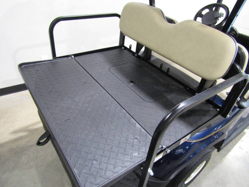 2019 E-Z-GO RXV Electric golf cart