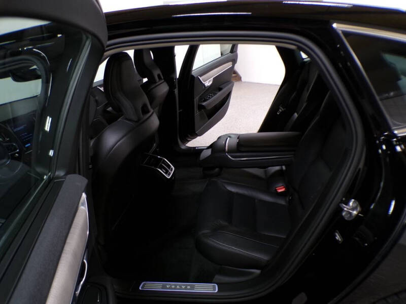 2023 Volvo S90 B6 Plus