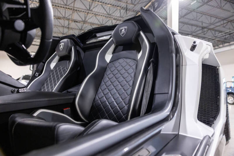 2019 Lamborghini Aventador LP 740-4 S