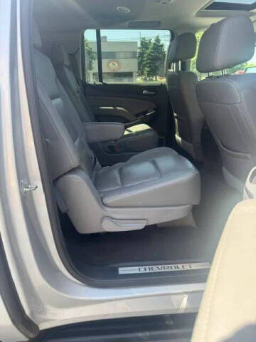 2019 Chevrolet Suburban LT