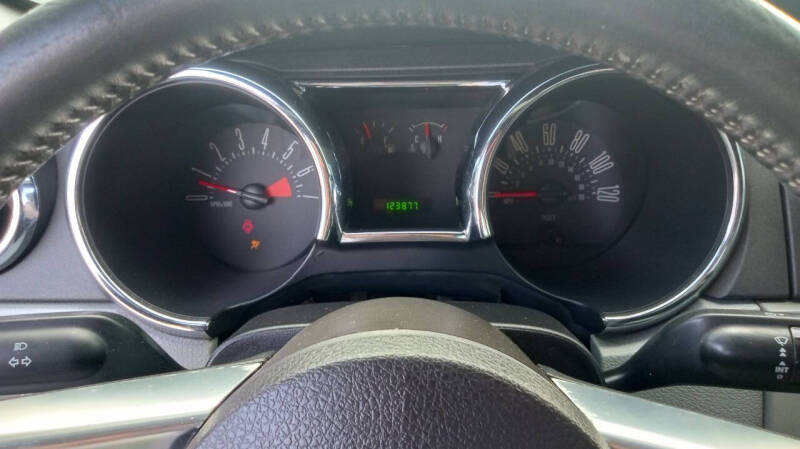 2007 Ford Mustang V6 Deluxe