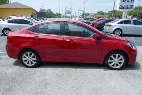 2012 Hyundai Accent GLS