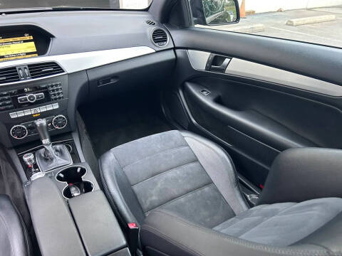 2012 Mercedes-Benz C-Class C 63 AMG Black Series