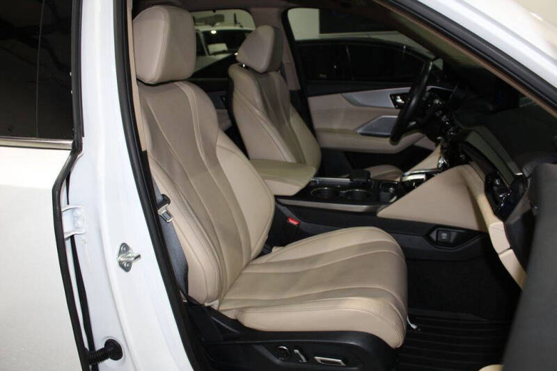 2022 Acura MDX w/Tech