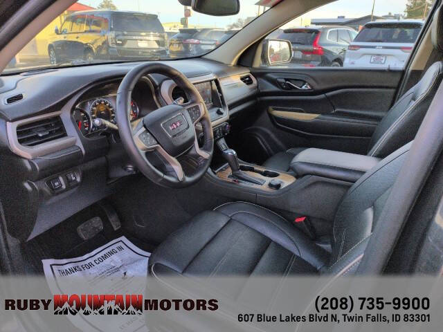 2017 GMC Acadia Denali