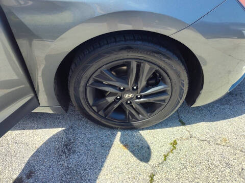 2019 Hyundai Elantra SEL