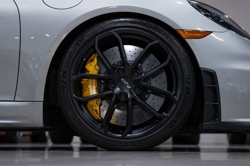 2020 Porsche 718 Cayman GT4