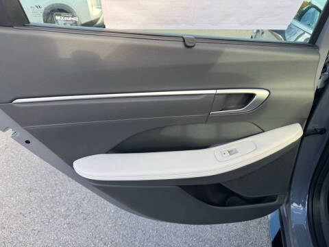 2025 Hyundai Sonata Hybrid Limited