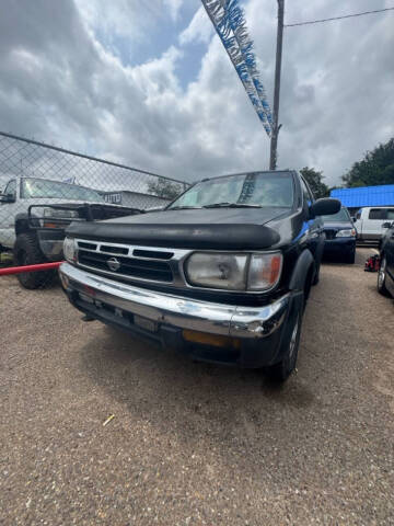 1997 Nissan Pathfinder LE