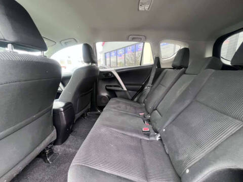2016 Toyota RAV4 LE