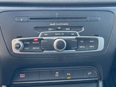 2015 Audi Q3 2.0T quattro Prestige