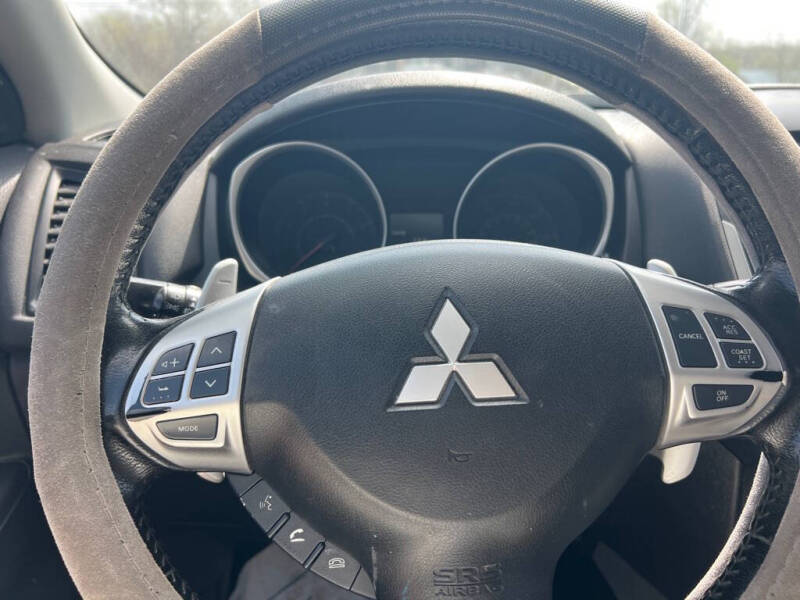 2013 Mitsubishi Outlander Sport ES