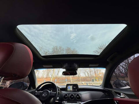 2019 Kia Stinger GT2