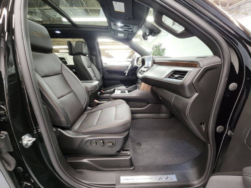 2023 Chevrolet Suburban High Country