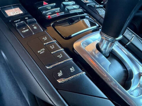 2018 Porsche Cayenne Platinum Edition