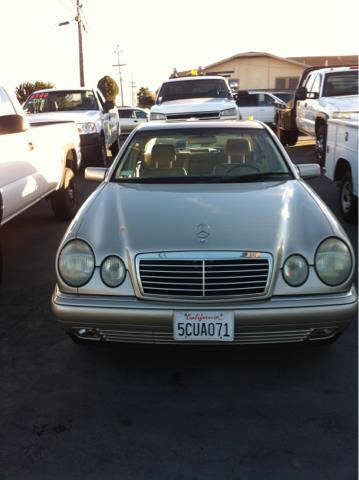 1999 Mercedes-Benz E-Class E 320