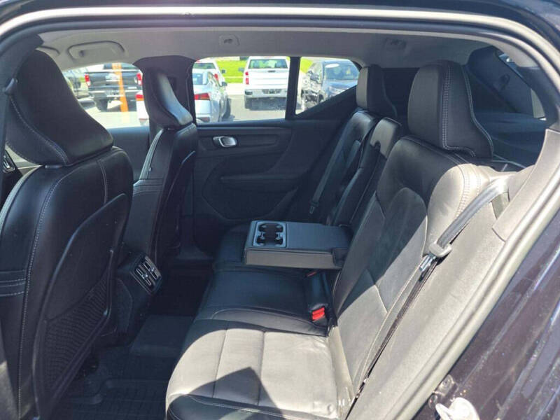 2023 Volvo XC40 B5 Core