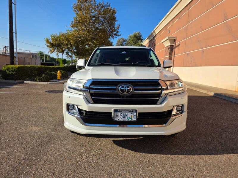 2016 Toyota Land Cruiser