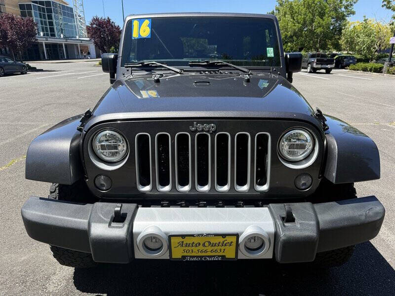 2016 Jeep Wrangler Unlimited Sahara