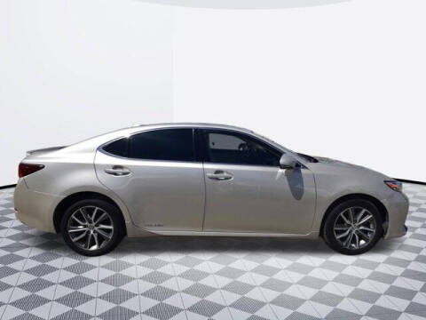 2018 Lexus ES 300h