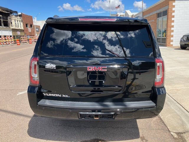 2018 GMC Yukon XL SLE