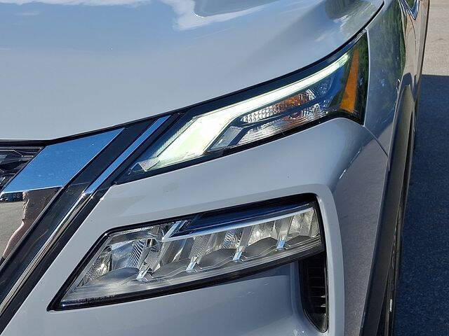 2022 Nissan Rogue SL
