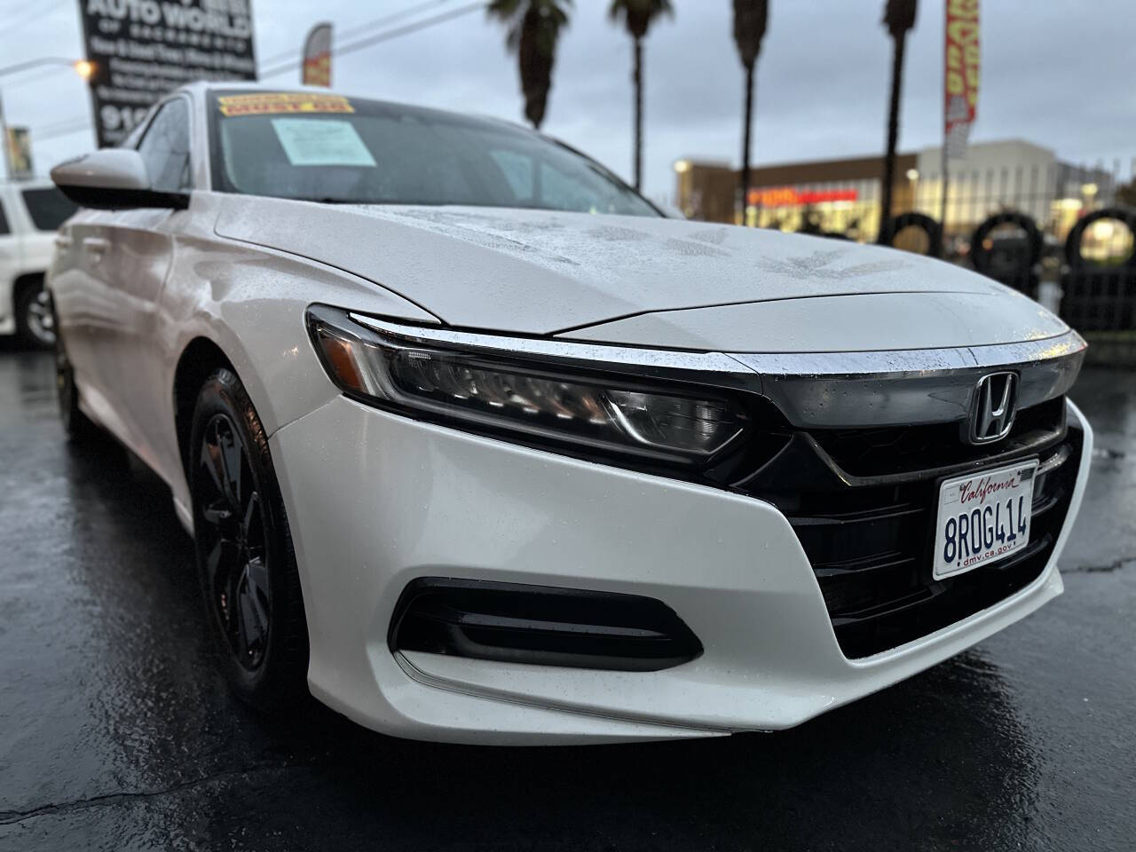 2018 Honda Accord LX 4dr Sedan's photo