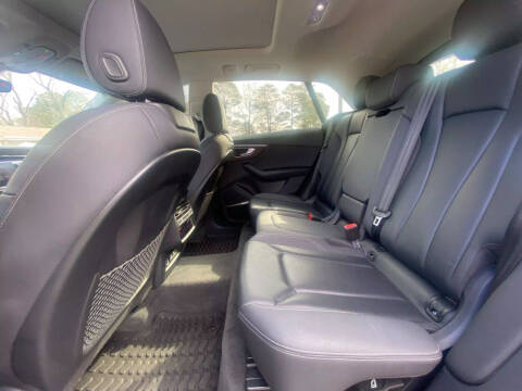 2019 Audi Q8 quattro Premium Plus 55 TFSI