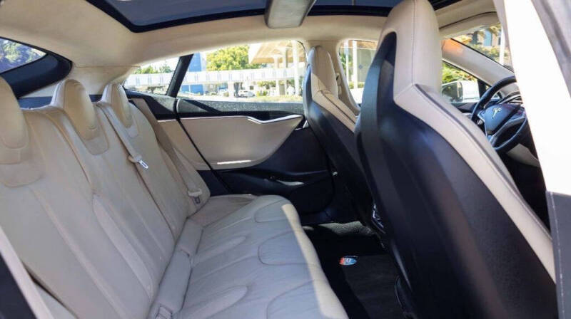 2012 Tesla Model S Signature Performance