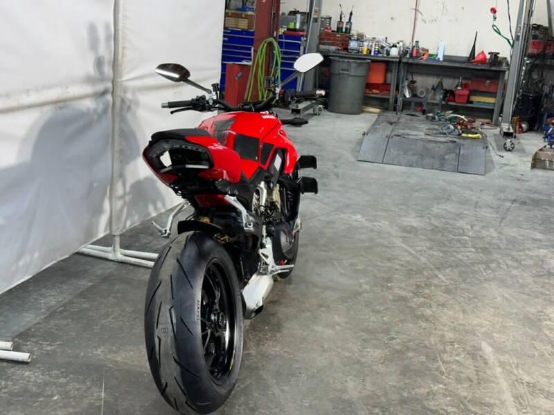 2020 Ducati Streetfighter V4S