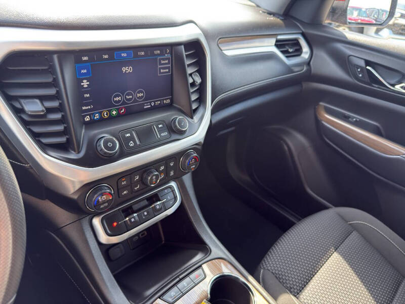 2023 GMC Acadia SLE