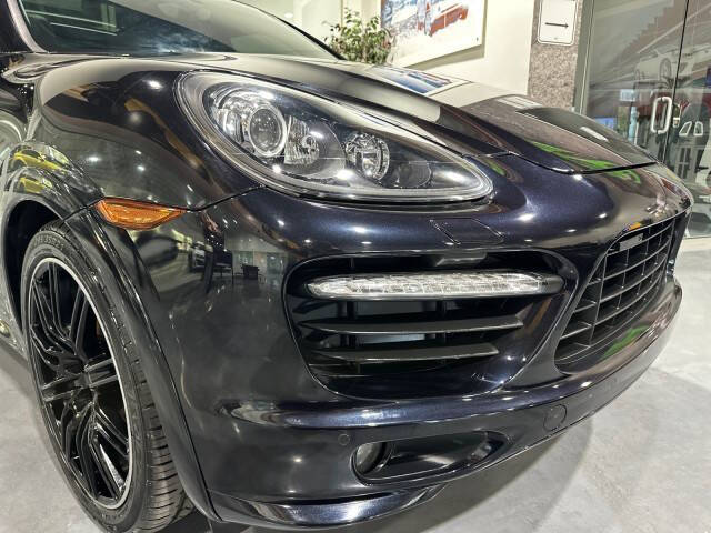 2014 Porsche Cayenne GTS