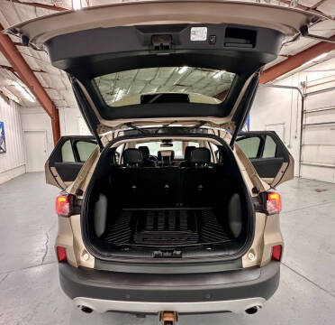 2020 Ford Escape Titanium