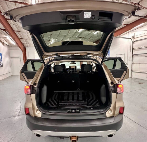 2020 Ford Escape Titanium