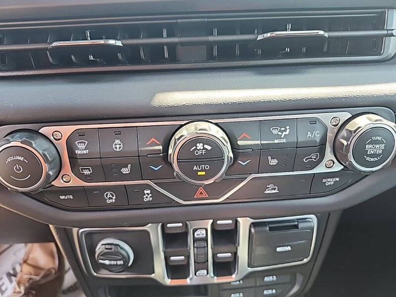2026 Jeep Gladiator Sahara