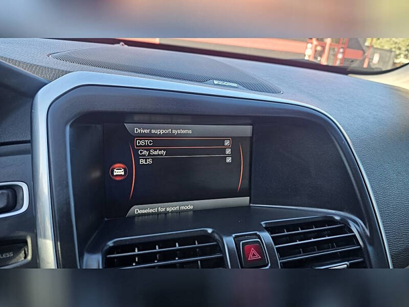 2015 Volvo XC60 T5 Drive-E Platinum