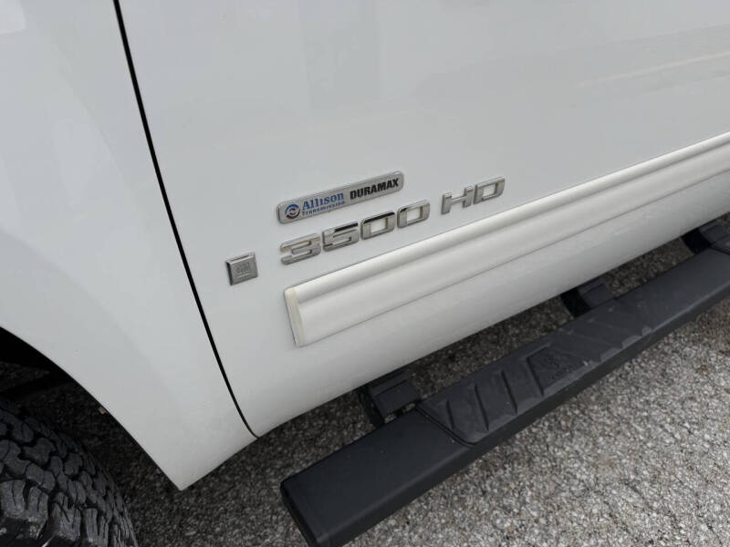 2009 GMC Sierra 3500HD SLT