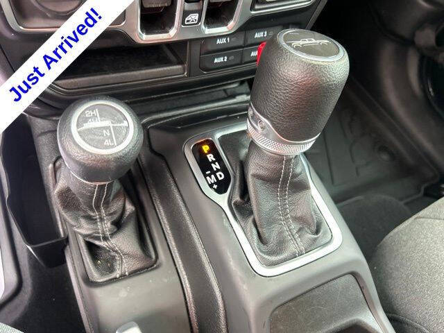 2025 Jeep Gladiator NightHawk