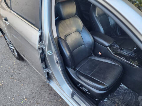 2014 Kia Cadenza Premium