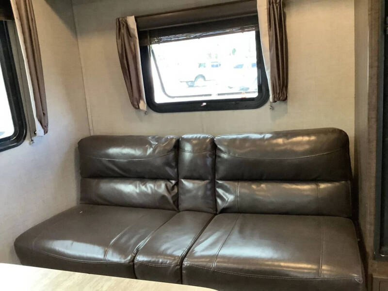 2018 Crossroads RV Zinger