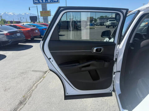 2022 Kia Sorento LX